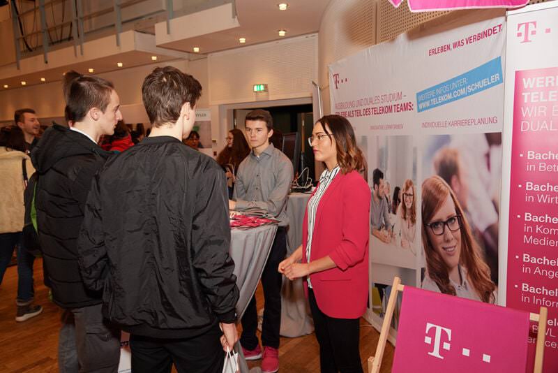 Studienmesse 186